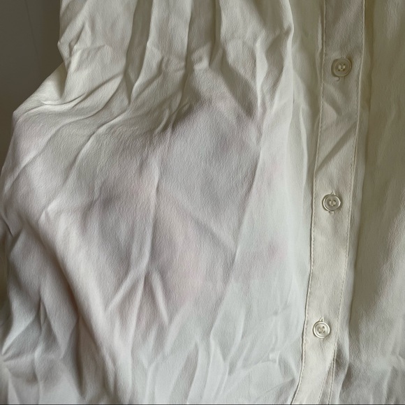 White / Off-white Flowy tunic drapey sleeveless blouse - Picture 9 of 9